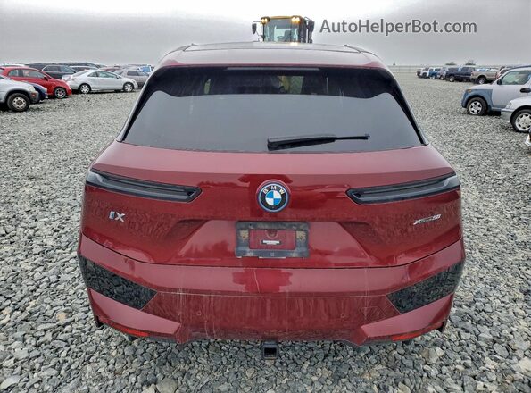 WB523CF05PCM90920 2023 BMW IX Красный Вид сзади