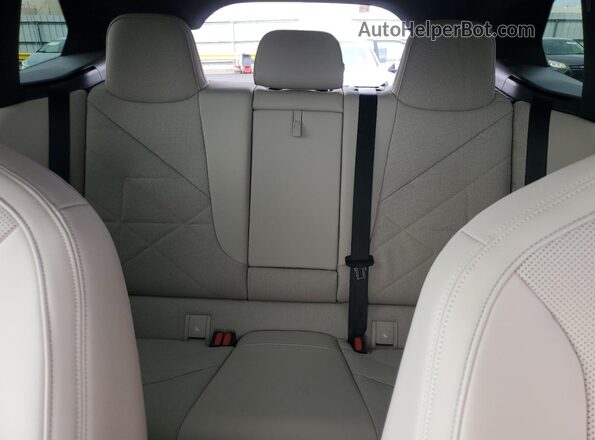 WB523CF05PCM90920 2023 BMW IX Красный Вид задних сидений