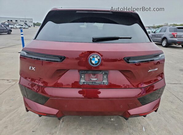 WB523CF06RCN46057 2024 BMW IX Темно-бордовый Вид сзади