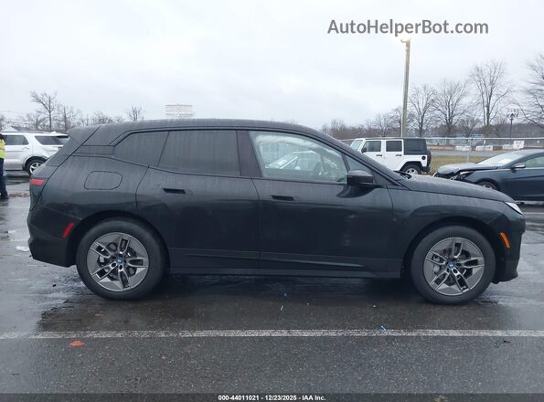WB523CF09PCL15523 2023 BMW IX Black Rear interior view