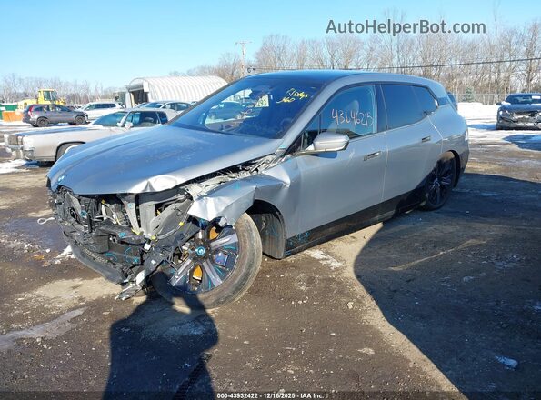 WB533CF03RCP66728 2024 BMW IX Gray Front left