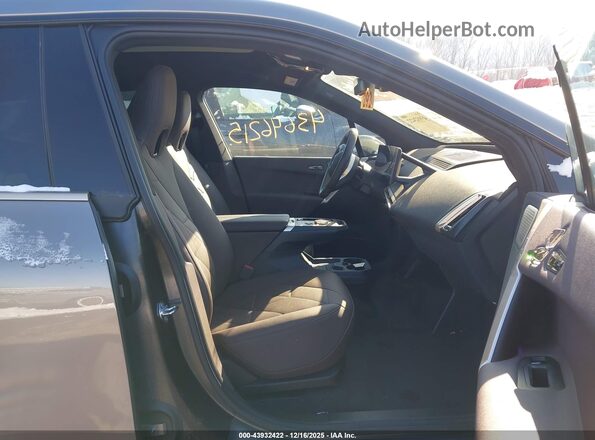 WB533CF03RCP66728 2024 BMW IX Gray Front interior view
