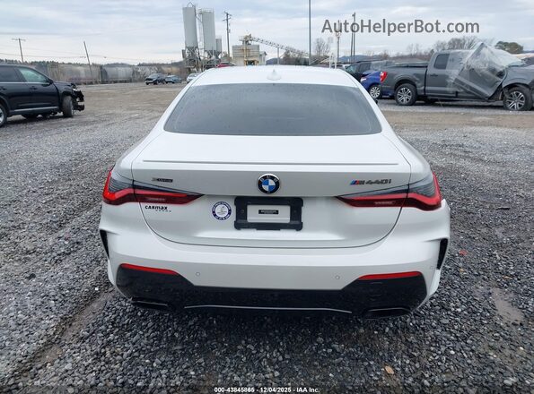 WBA13AR02MCF69358 2021 BMW M4 White 