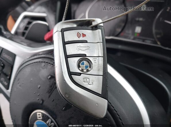WBA13AR03NCK53353 2022 BMW M4 Black Առջևի վահանակի տեսք