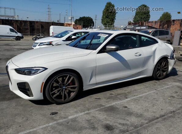 WBA13AR06MCF72263 2021 BMW M4 Белый Передняя левая четверть