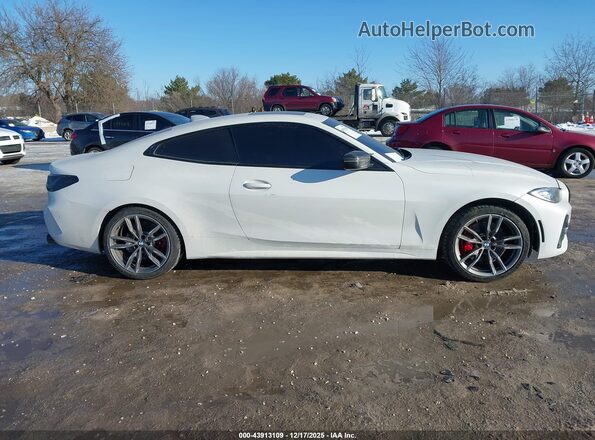 WBA13AR0XMCF77157 2021 BMW M4 Белый Вид щитка приборов