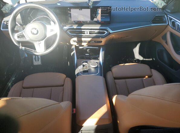 WBA13AW09RFT28789 2024 BMW M4 Зеленый Вид панели приборов