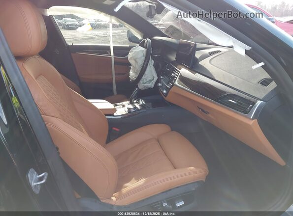 WBA13BJ09MWW98615 2021 BMW 5 SERIES Черный Вид салона спереди