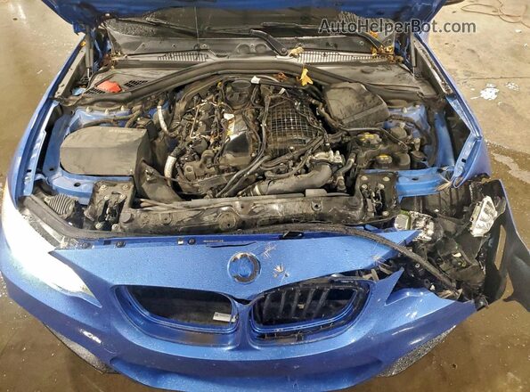WBA2J5C50JVC07129 2018 BMW M2 Blue Vista interior trasera