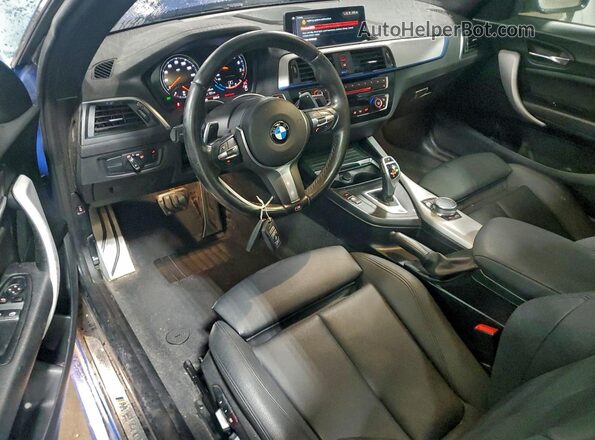 WBA2J5C50JVC07129 2018 BMW M2 Blue Vista del salpicadero
