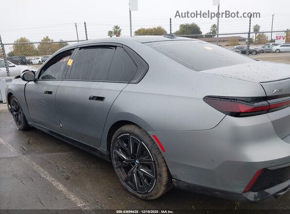 WBA33EJ0XRCP00908 2024 BMW OTHER Gray უკანა სალონის ხედი