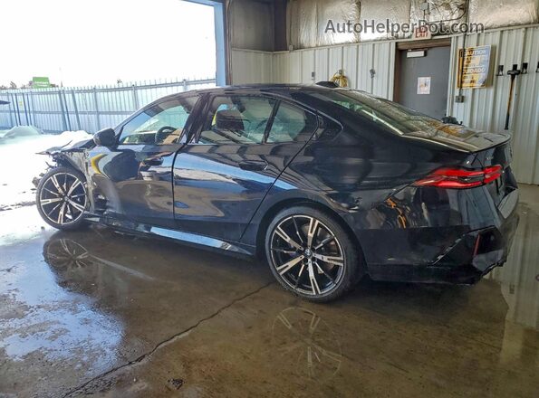 WBA53FJ05RCR20522 2024 BMW 5 SERIES Черный Задняя левая четверть