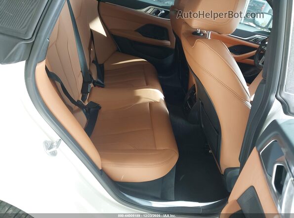 WBA63AV05NFM68694 2022 BMW OTHER White Widok naklejki z numerem VIN