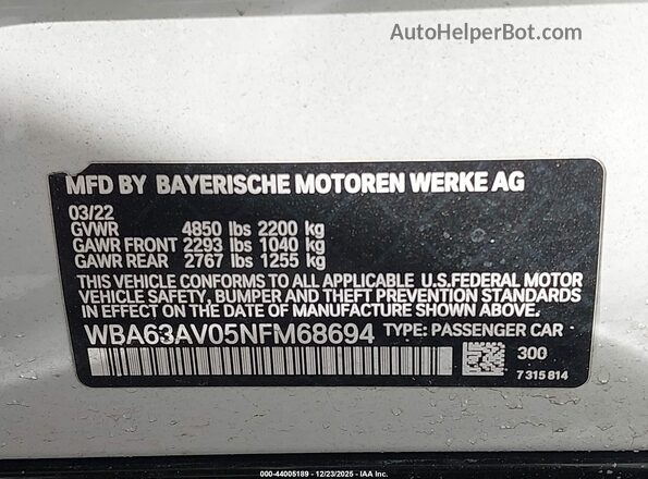 WBA63AV05NFM68694 2022 BMW OTHER White Widok komory silnika