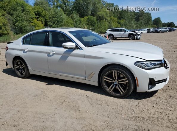 WBA73BJ0XMCF44946 2021 BMW 5 SERIES Белый Передняя правая четверть