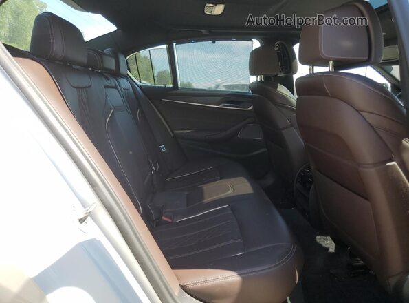 WBA73BJ0XMCF44946 2021 BMW 5 SERIES Белый Вид задних сидений
