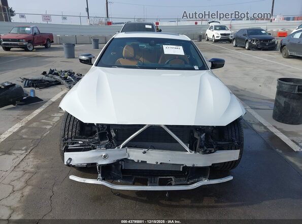 WBA73DA0XTCV08519 2026 BMW M4 White Vista interior trasera