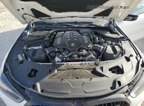 WBAGV8C00PCL59929 2023 BMW M8 White Widok wnętrza z tyłu