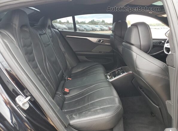 WBAGV8C01NCH51236 2022 BMW M8 Синий Вид задних сидений