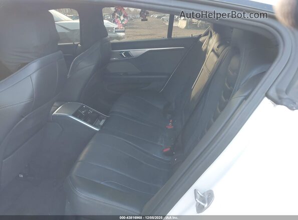 WBAGV8C02LCE29007 2020 BMW OTHER White Vista de la etiqueta del VIN