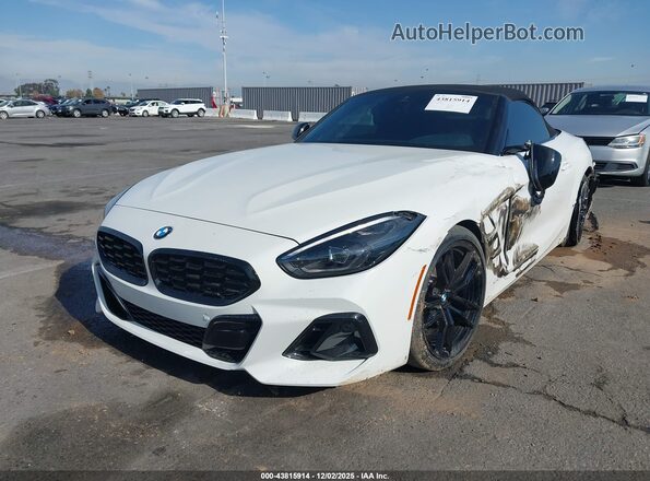 WBAHF3C01SWY44558 2025 BMW Z4 White Առջևի ձախ երեք քառորդ տեսարան