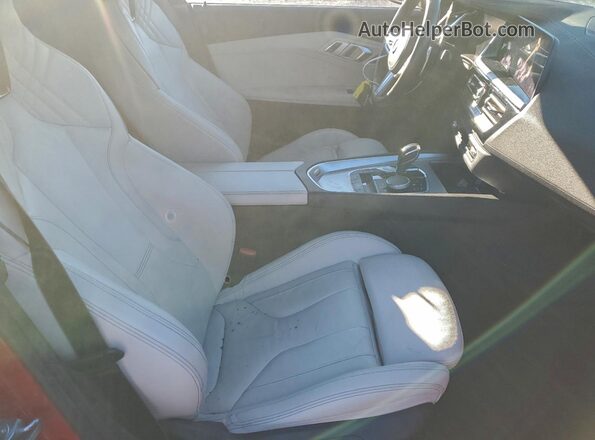 WBAHF3C53KWW25841 2019 BMW Z4 Red Widok tylnych siedzeń