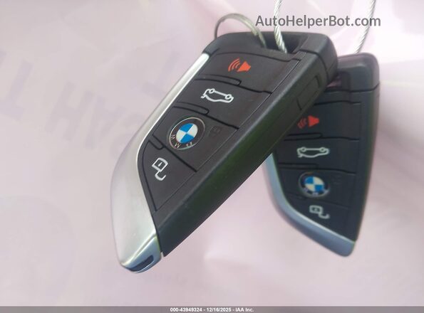WBAHF3C55KWW30183 2019 BMW Z4 Красный Вид панели приборов