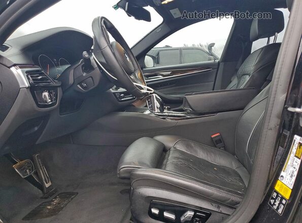 WBAJB9C58KB287666 2019 BMW M5 Blue Front interior view