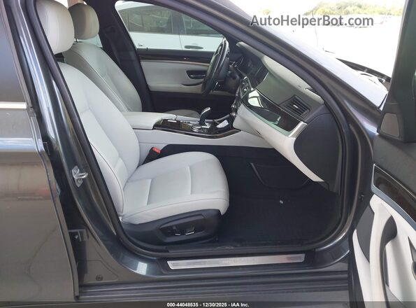 WBAXA5C55GD691977 2016 BMW 5 SERIES Gray Вид салону спереду