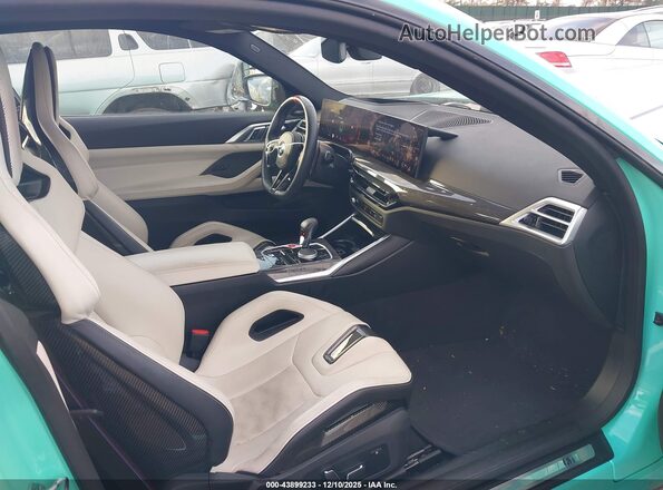WBS33HK06SCS09205 2025 BMW M4 Зеленый Вид салона спереди