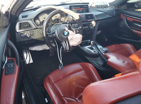 WBS3R9C32HA014042 2017 BMW M4 Black Vista del salpicadero