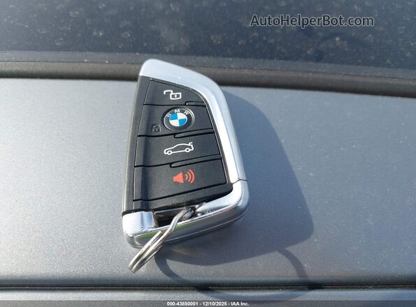 WBS43AY01RFS41331 2024 BMW M3 Gray Dashboard view