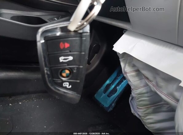 WBS43AY06PFR10433 2023 BMW M3 Зеленый Вид панели приборов