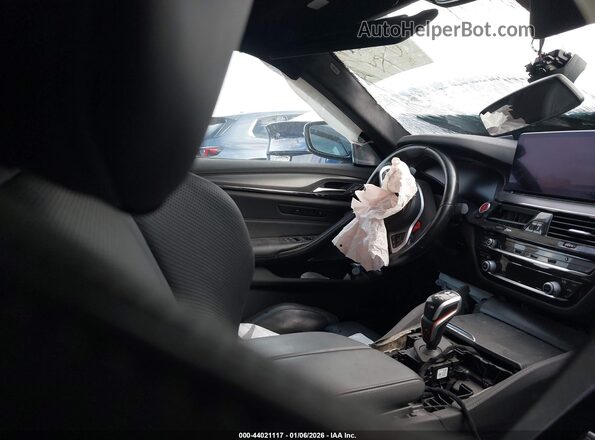 WBS83CH02MCF93537 2021 BMW M5 Серый Вид салона спереди