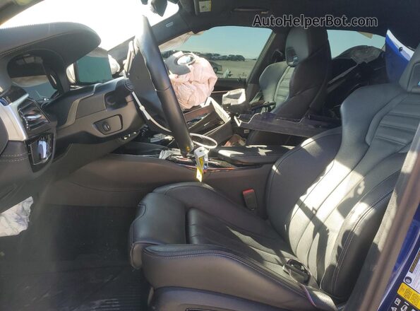 WBS83CH02PCL64339 2023 BMW M5 Синий Вид салона спереди