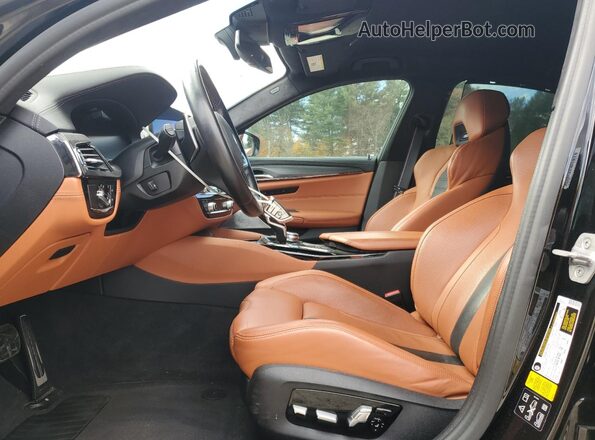 WBS83CH06MCF95078 2021 BMW M5 Black Vista interior delantera