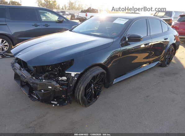 WBS83FK06TCW13620 2026 BMW M5 Black წინა მარცხენა ხედი სამი მეოთხედიდან