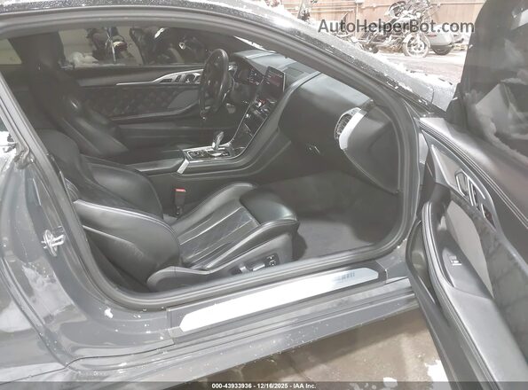 WBSAE0C06LCD45307 2020 BMW M8 Gray Вид салону спереду