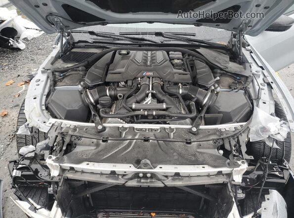 WBSDZ0C0XPCK98447 2023 BMW M8 Gray Widok wnętrza z tyłu
