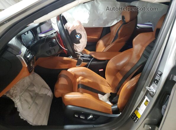 WBSJF0C56KB284146 2019 BMW M5 Silver Вид салону спереду