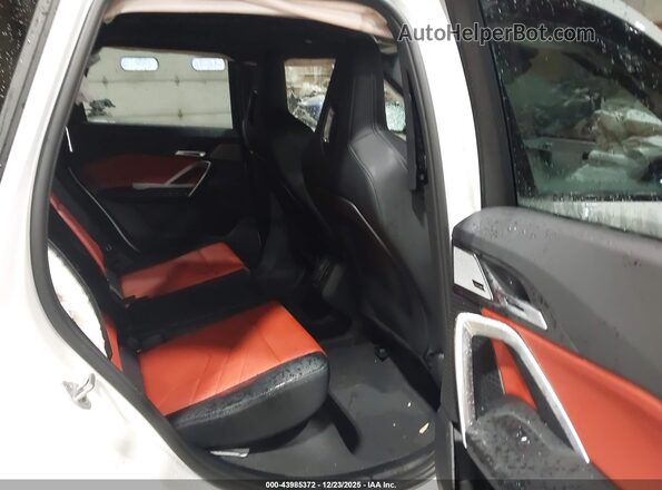 WBX13EF06T5435521 2026 BMW X1 Белый Вид наклейки с VIN-кодом