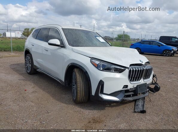 WBX73EF01T5399599 2026 BMW X1 Белый Передняя правая четверть