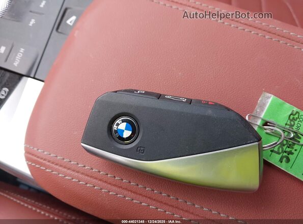 WBX73EF01T5399599 2026 BMW X1 Белый Вид панели приборов