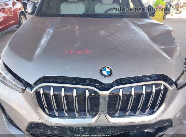 WBX73EF03T5463545 2026 BMW X1 Серебряный Вид сзади