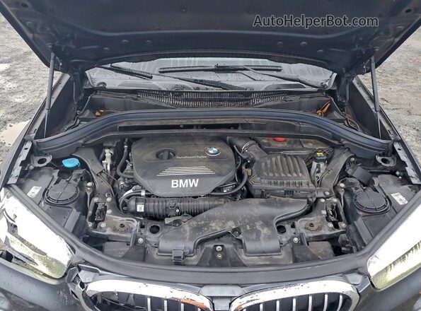 WBXHT3C37H5F74147 2017 BMW X1 Серый Вид подкапотного пространства