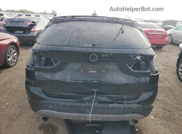 WBXHT3C38J5F89696 2018 BMW X1 Black Widok z tyłu