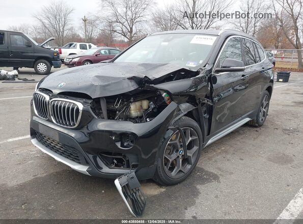 WBXHT3C52K5L37748 2019 BMW X1 Черный Вид спереди