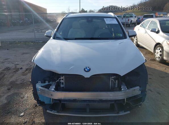 WBXHT3C56K5L37459 2019 BMW X1 Белый Вид задней части салона