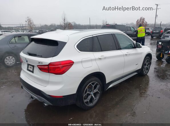 WBXHT3Z38H4A53600 2017 BMW X1 Белый Задняя правая четверть