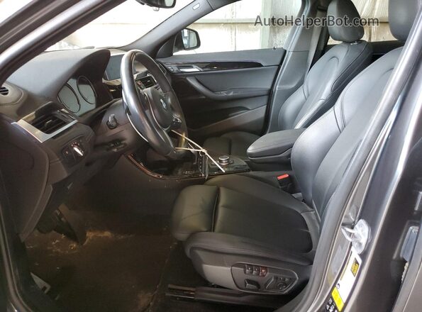WBXYN1C03M5S27202 2021 BMW X2 Gray წინა სალონის ხედი
